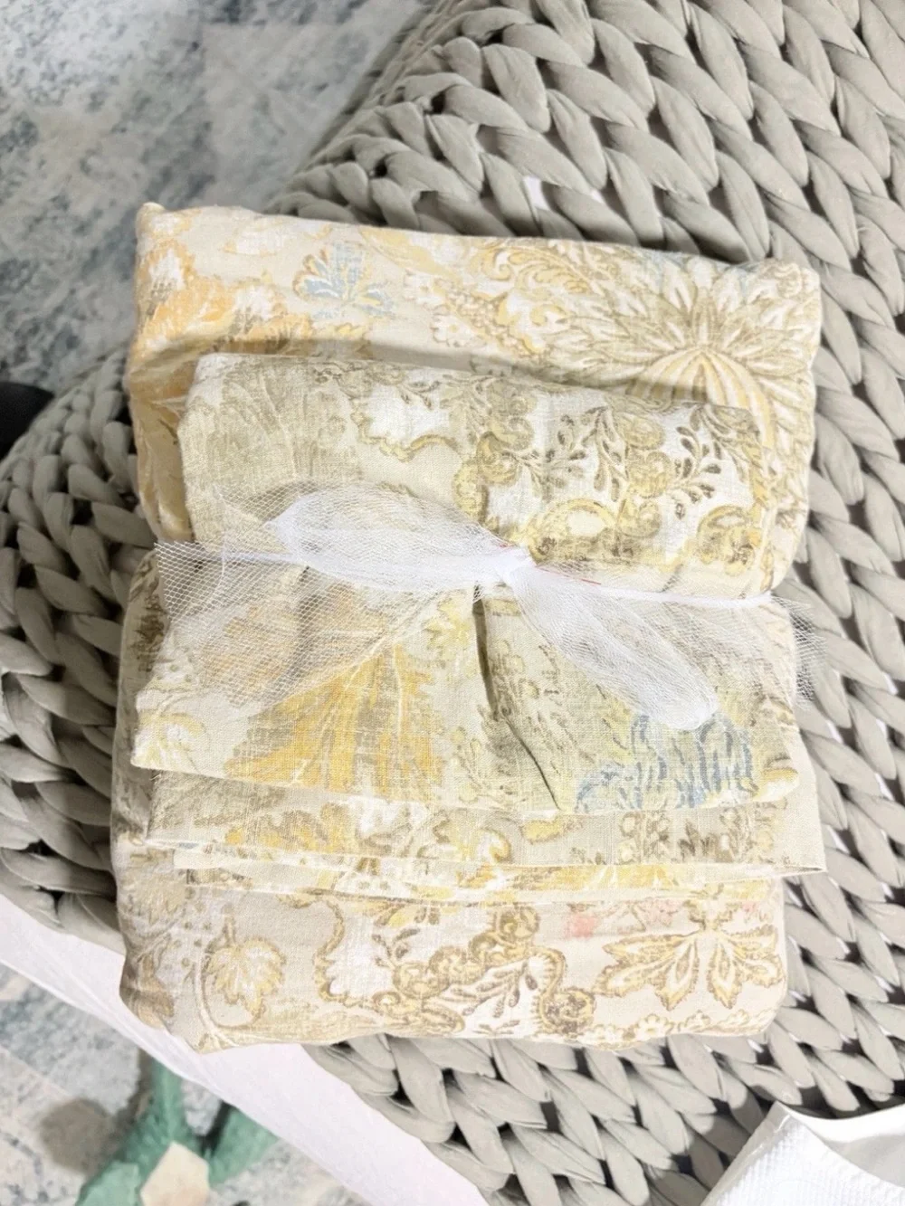 Pottery Barn Full/Queen Grace Floral Linen Blend Duvet Cover + 2 Euro Shams